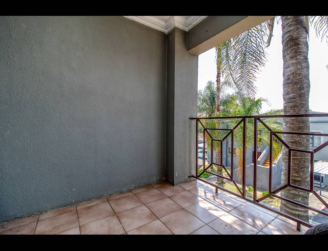 2 BEDROOM APARTMENT FOR SALE IN RANDPARK RIDGE